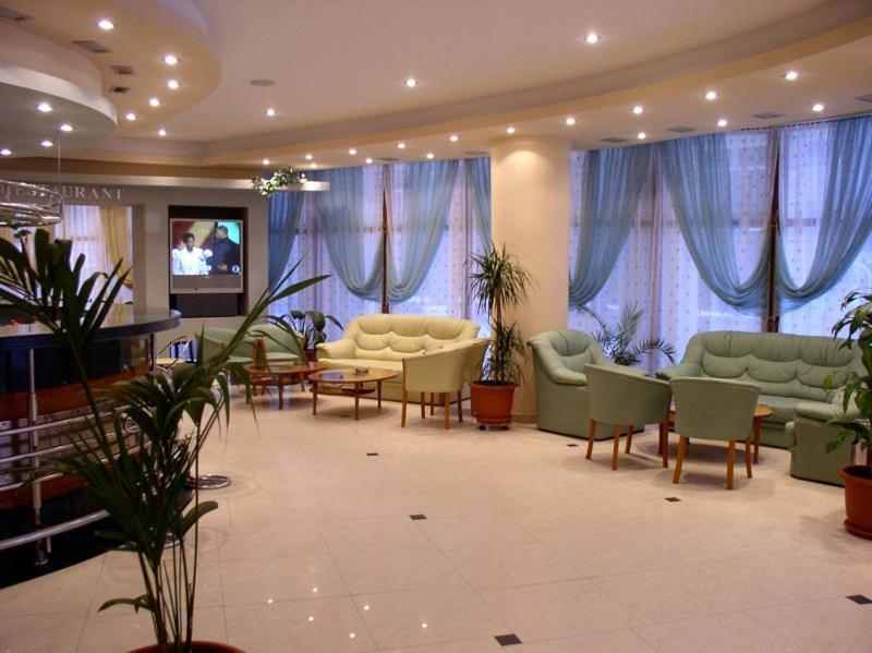 Rex Hotel Тулча Екстериор снимка