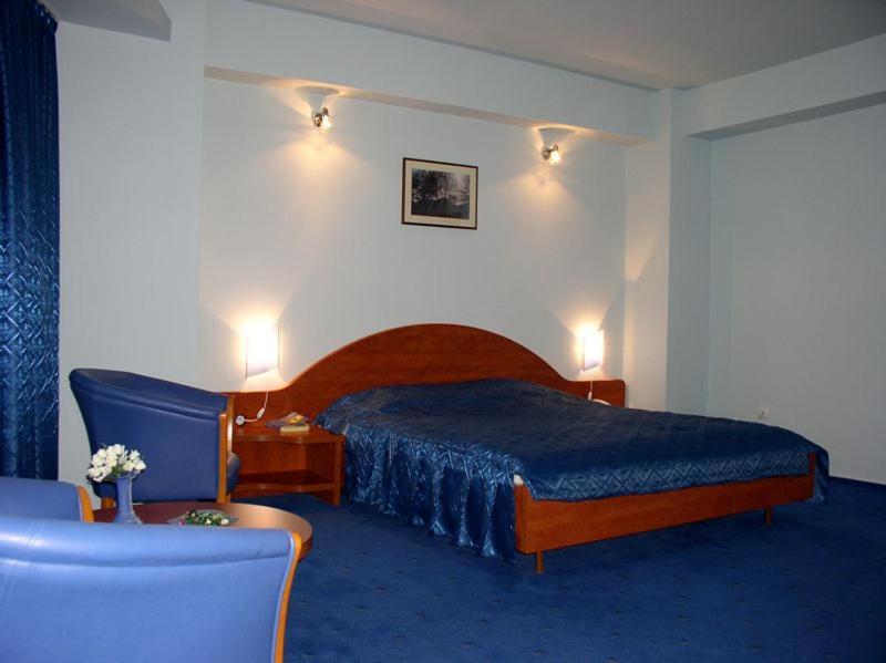 Rex Hotel Тулча Екстериор снимка